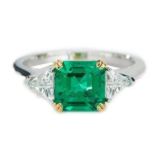 Emerald Ring, Green Stone Ring, Promise Ring, Birthstone Ring, Bling Ring
